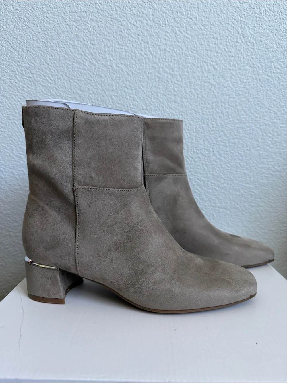 Calvin Klein Women’s Parry Block Heel Ankle Bootie NIB